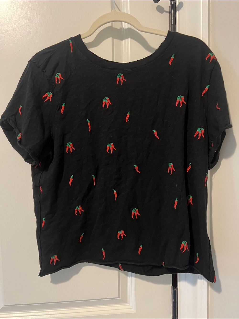 🌶️Maeve by Anthropology Black Tee w/ Red Chili Embroidery size Large 100% Cotton